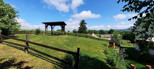 Chalupa a vinn sklep - Broumovsk stny