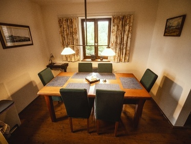 Chalupa a vinn sklep - Broumovsk stny