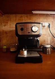 Chalupa a vinn sklep - Broumovsk stny