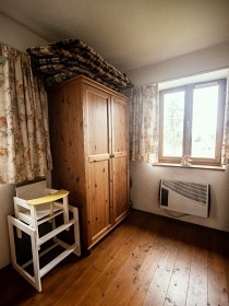 Chalupa a vinn sklep - Broumovsk stny