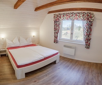 Chata Javorn�ky - Vala�sko - cyklostezka Be�va