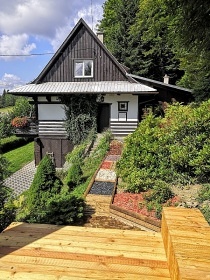 Chata Javorn�ky - Vala�sko - cyklostezka Be�va