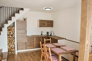 Chata s v�hledem Vala�sko - cyklostezka Be�va