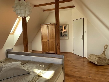 Chalupa s baz�nem - Dv�r Kr�lov� nad Labem