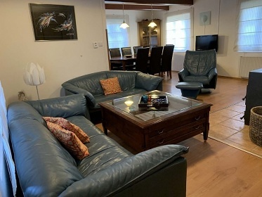 Chalupa s baz�nem - Dv�r Kr�lov� nad Labem