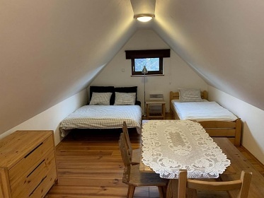 Chalupa s baz�nem - Dv�r Kr�lov� nad Labem