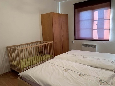 Chalupa s baz�nem - Dv�r Kr�lov� nad Labem