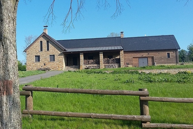 Chalupa Ch�iby - samota a lesy - hrad Buchlov