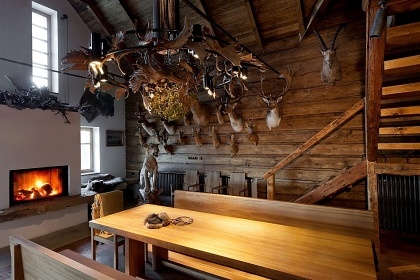 Chalupa Ch�iby - samota a lesy - hrad Buchlov