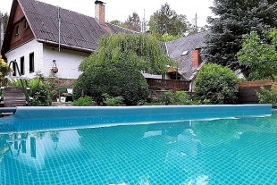 Chalupa s baz�nem - Park Mon�nec - Zoo V�trovy