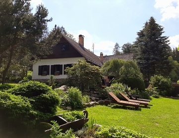 Chalupa s baz�nem - Park Mon�nec - Zoo V�trovy