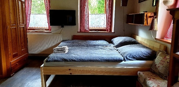 Chalupa s baz�nem - Park Mon�nec - Zoo V�trovy