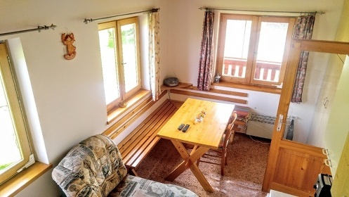 Chata a apartmány s bazénem - Křivoklátsko