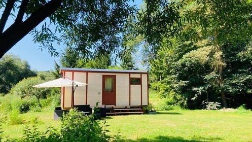 Chata a apartmány s bazénem - Křivoklátsko