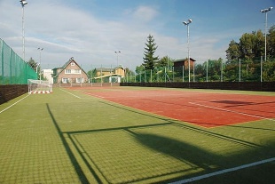 Chata a h�i�t� - soust�ed�n� Jizersk� hory a Krkono�e