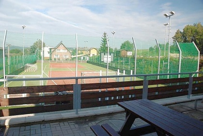 Chata a h�i�t� - Jizersk� hory a Krkono�e