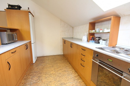 Chata a h�i�t� - Jizersk� hory a Krkono�e