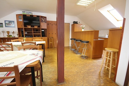 Chata a h�i�t� - Jizersk� hory a Krkono�e