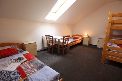 Chata a h�i�t� - Jizersk� hory a Krkono�e