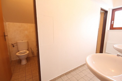 Chata a h�i�t� - Jizersk� hory a Krkono�e