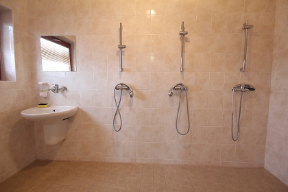 Chata a h�i�t� - Jizersk� hory a Krkono�e