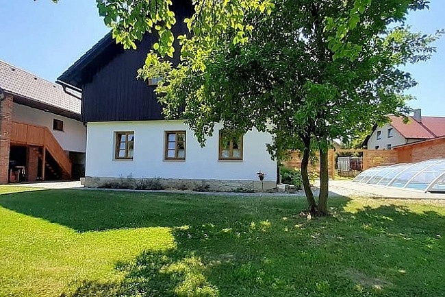 Chalupa s baz�nem - Toulcovy Ma�tale - ���rsk� vrchy