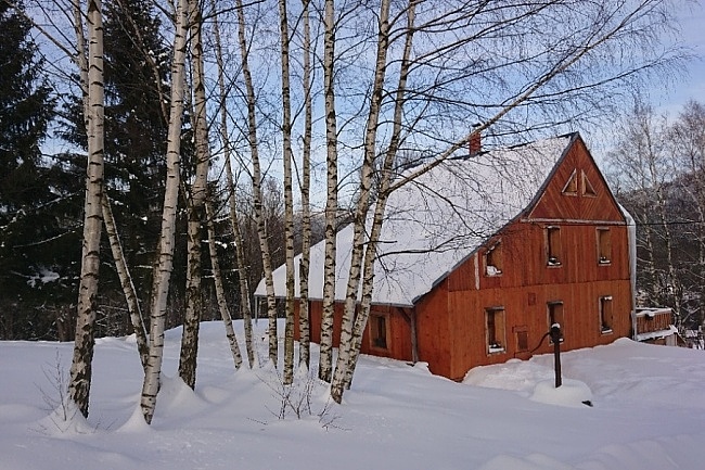 Chata Jizerské hory - bazén, sauna a dětské hřiště