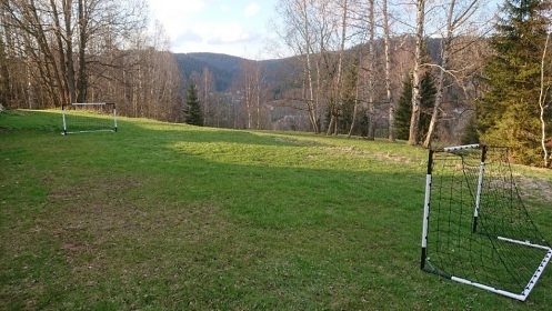 Chata Jizerské hory - bazén, sauna a dětské hřiště