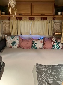 Glamping Karavan - Chrášťany u Benešova