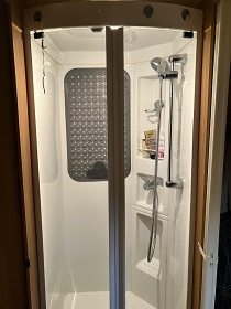 Glamping Karavan - Chrášťany u Benešova