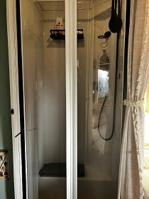 Glamping Karavan u Konopi�t� - Bene�ov