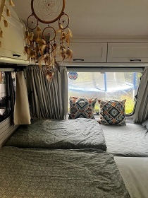 Glamping Karavan u Konopi�t� - Bene�ov