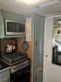 Glamping Karavan u Konopi�t� - Bene�ov