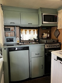 Glamping Karavan u Konopi�t� - Bene�ov