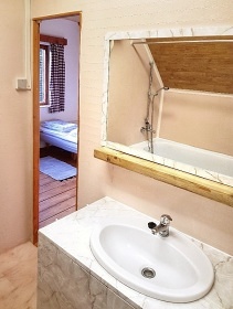 Chata s v�hledem - M�ch�v kraj - hrad Bezd�z