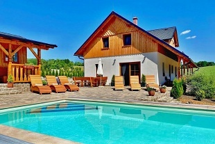 Nov objekt: Rodinn chalupa - vyhvan bazn - Doln Morava 8C-124