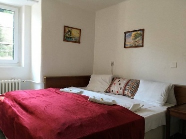 Chata u lesa - Kl�noveck� potok - Kru�n� hory