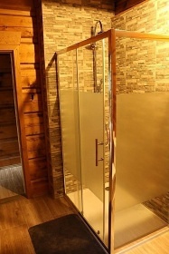 Rouben chalupa a bazn - Bystice nad Perntejnem