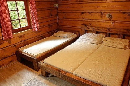 Rouben chalupa a bazn - Bystice nad Perntejnem