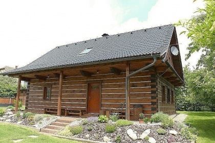 Rouben chalupa a bazn - Bystice nad Perntejnem