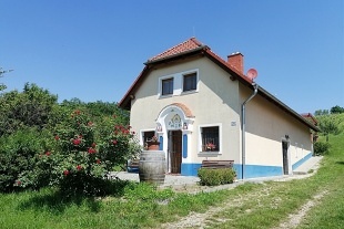 Nov� objekt: Chalupa a Vinn� sklep - Mut�nice - ji�n� Morava 1M-131