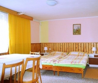 Rodinná chalupa s bazénem - přehrada Šance