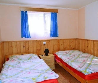 Rodinná chalupa s bazénem - přehrada Šance