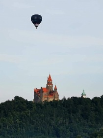 Chalupa Javoříčské jeskyně - hrad Bouzov - Litovel