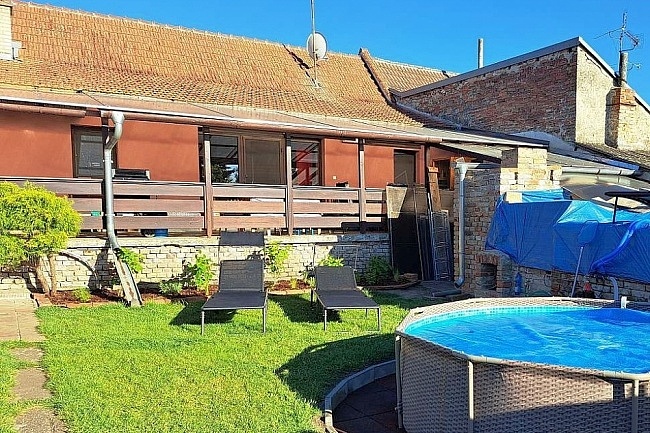 Chalupa s bazénem - zámek Valtice - Pálava