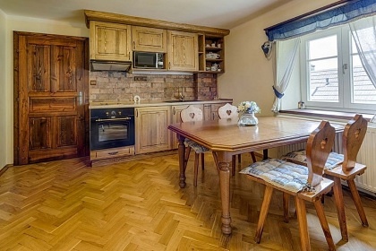 Chalupa kachlov� kamna a sauna - Je�t�d - �esk� Dub