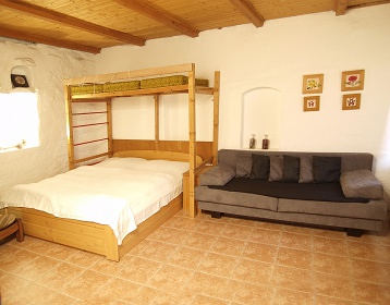 Selsk� chalupa s baz�nem - hrad Helfenburk