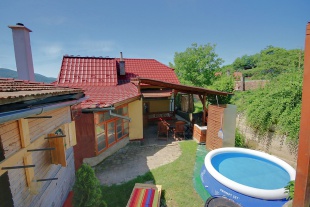 Chata Chľaba - Strawberry cottage