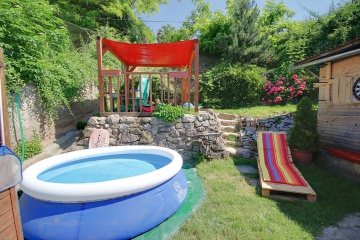 Chata Chľaba - Strawberry cottage - Štúrovo