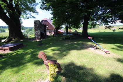 Rouben� chalupa s baz�nem - CHKO Orlick� hory